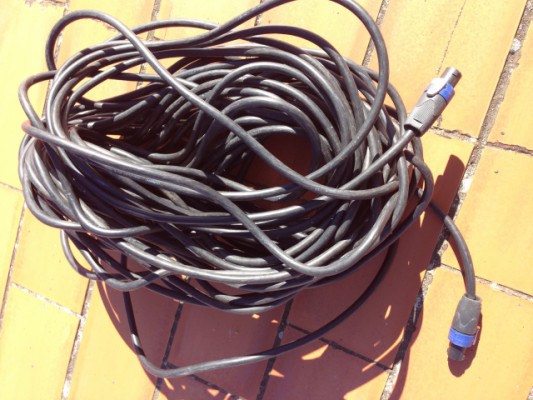 Cable speakon de 42-44m aprox. con conectores NEUTRIK