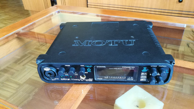 Tarjeta sonido MOTU ULTRALITE MK3 Hybrid