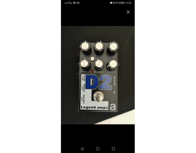 Pedal preamp / distorsión AMT D2