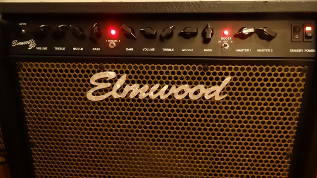 Amplificador Elmwood Bonneville 50 Cambios dentro