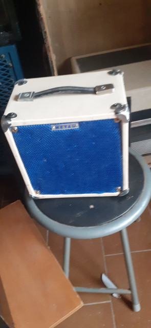 Pantalla artesanal con altavoz Yamaha 6" 20w.a 4ohmios