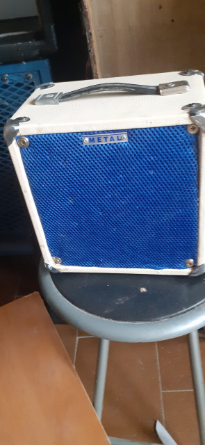 Pantalla artesanal con altavoz Yamaha de 6" 20w a 4ohmios