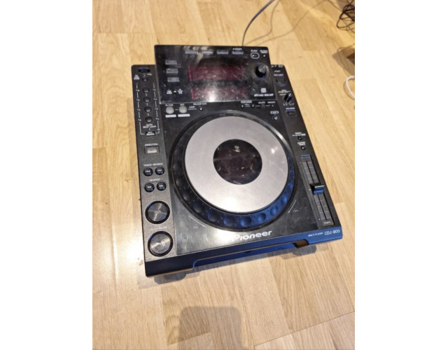 CDJ 900 MUY BUEN ESTADO