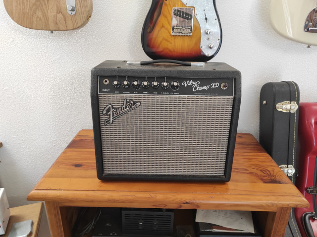 Fender Vibro Champ XD mejorado