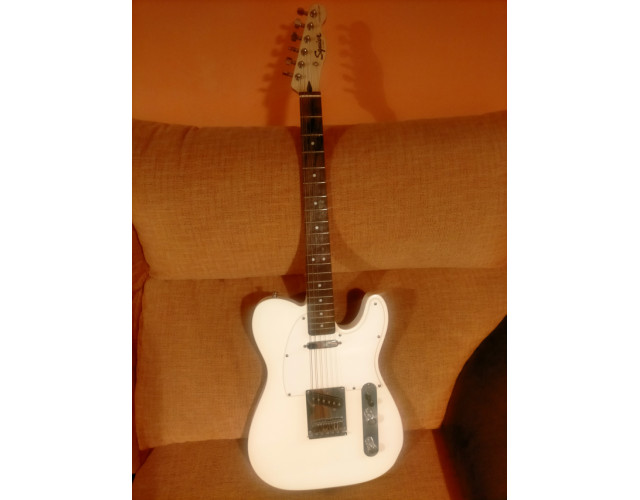 Squier Stratocaster Partscaster y Squier Telecaster Bullet