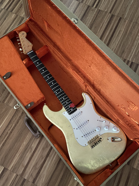 Folreden Stratocaster Gold Leaf