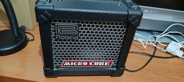 Amplificador Roland Microcube