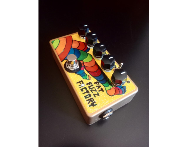 Tipo Fat ENVIO INCLUIDO. Fuzz Factory Panty Analógico