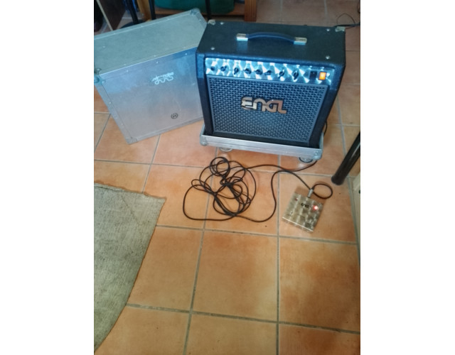 Amplificador Engl Thunder 50 con flay case y pedal de expresion