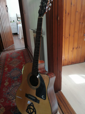 Guitarra acústica Epiphone AJ-100CE