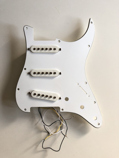 Golpeadora Fender Stratocaster MIM + pastillas