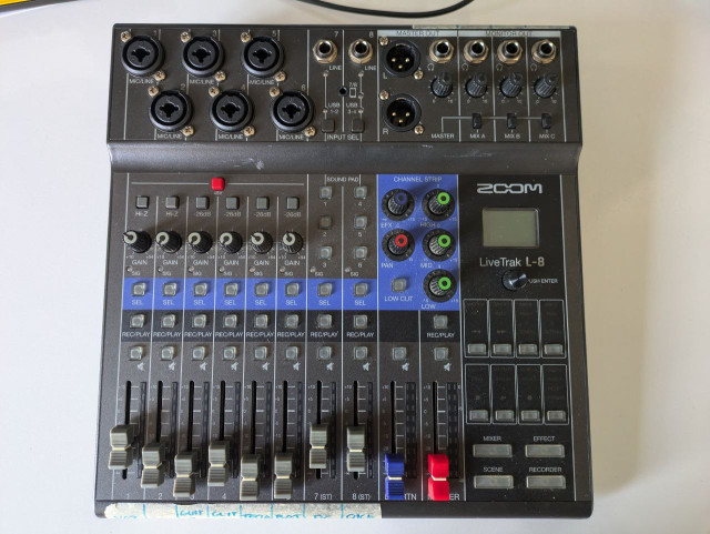 Zoom Livetrack L-8