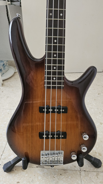 Bajo Ibanez GRS180