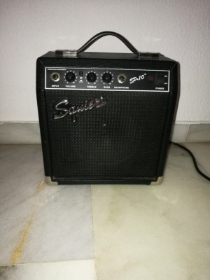 amplificador guitarra Squier-sp10: 15 euros