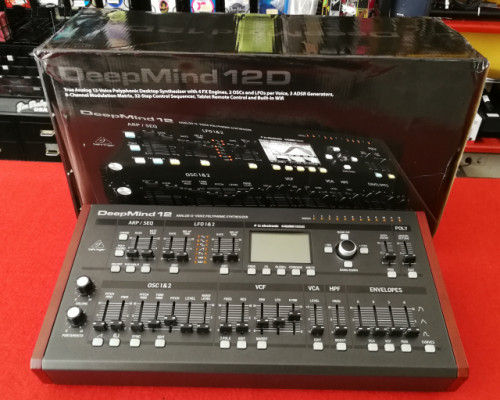 Behringer Deepmind 12D