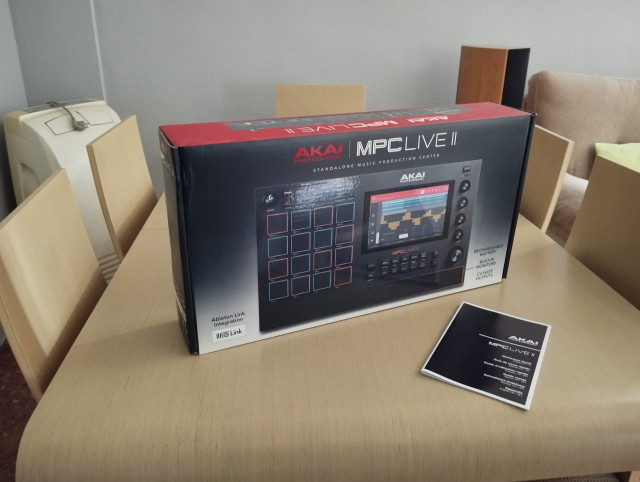 Akai mpc live 2
