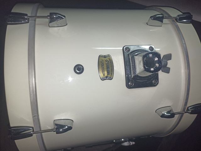 Bombo Yamaha Stage Custom 18x15 Blanco Pure white