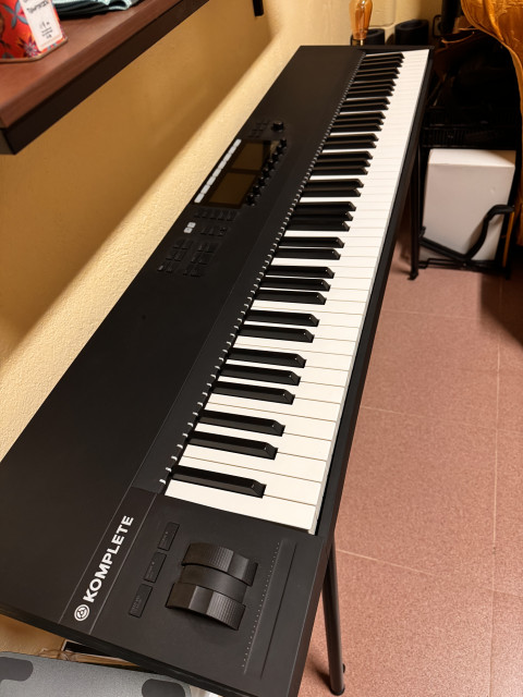 Native Instruments Komplete Kontrol S88 Mk2