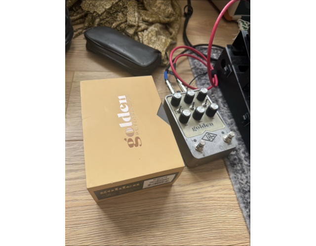 Pedal Reverb Universal Audio UA Golden Reverberator