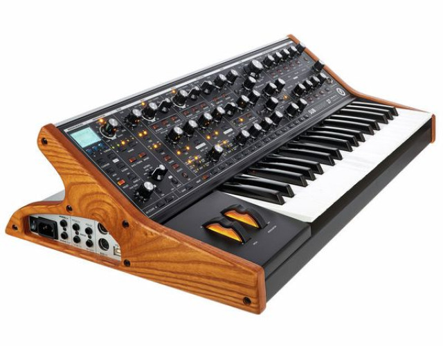 Moog Subsequent 37 impecable.