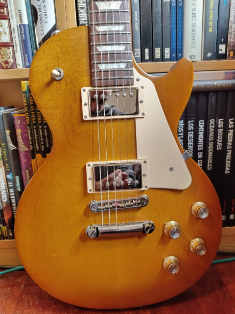 Gibson Les Paul Tribute T de 2017 en faded honey burst mejorada