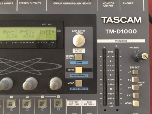 Vendo Tascam TM-D1000