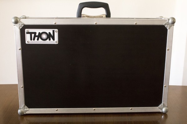Vendo maleta/ flight case Thomann 61 x 15,5 x 40 cm
