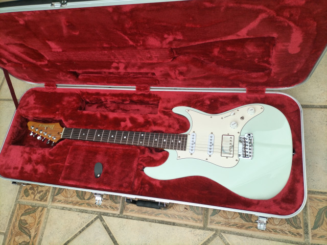Ibanez AZ2204NW MGR (Mint Green) Prestige