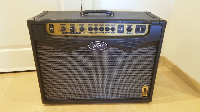 AMPLIFICADOR PEAVEY VYPYR 120 TUBE 212