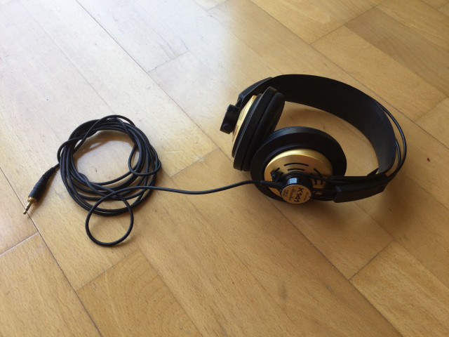 Auriculares AKG K-141