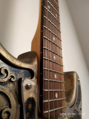 VENDO O CAMBIO guitarrra eléctrica Martper Stratocaster NUEVA de