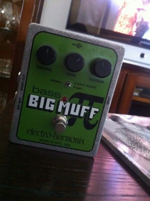 Bass Big Muff Fuzz electro harmonix