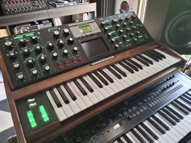 sintetizador moog voyager SOLO 48 HORAS