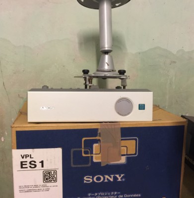 Sony vpl es-1