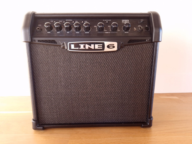 Amplificador LINE 6 Spider Classic 15