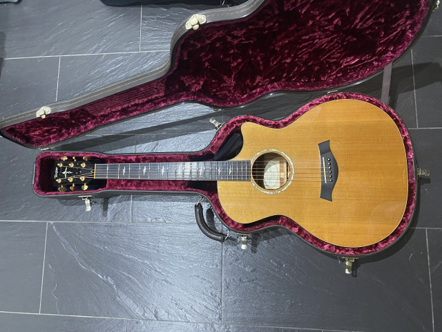 ACUSTICA TAYLOR K14 C