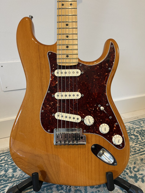 2011 FENDER American DELUXE ASH Stratocaster USA