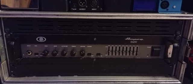 Ampeg B2r + Flight Case