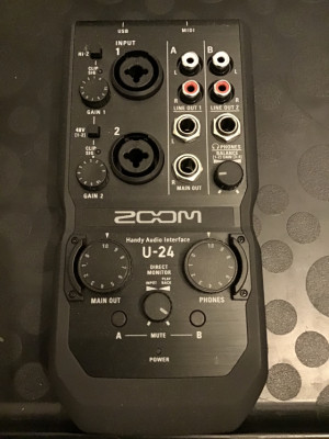 Interfaz Audio/Midi: Zoom U-24