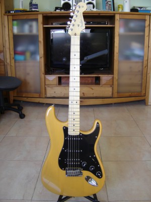 Fender Stratocaster americana HSS (60 aniversario) butterscotch blonde