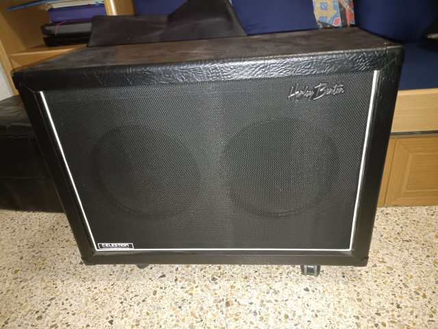 Pantalla Harley Benton G212 Celestion V30 + Funda