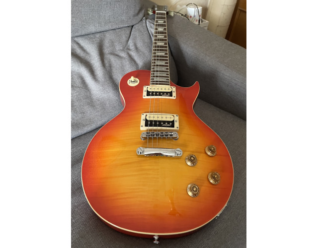 Vintage V100T Reissued Flamed Thru Honeyburst **VENDIDO AQUÍ**