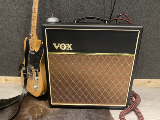 RESERVADO VOX AC15 HW 60 th