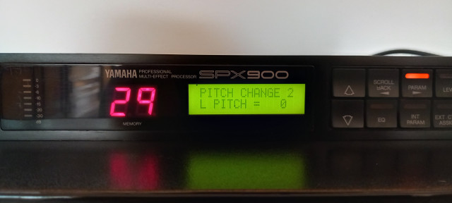Yamaha Spx 900