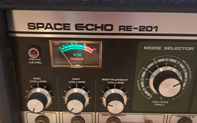 Roland RE-201 Space Echo