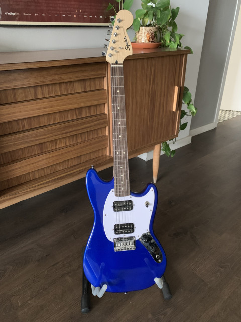 Squier Mustang imperial blue