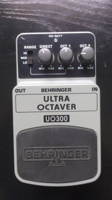 Ultra Octaver Behringer UO300