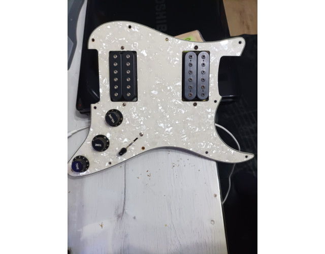 Vendo electrónica stratocaster H H Dimarzio -ultima rebaja