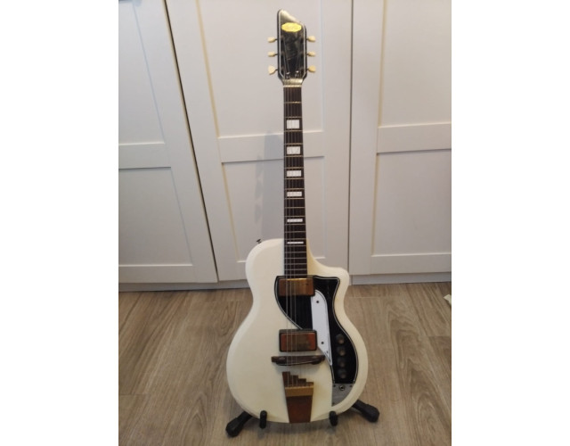 Supro Duo Tone 1960 s355