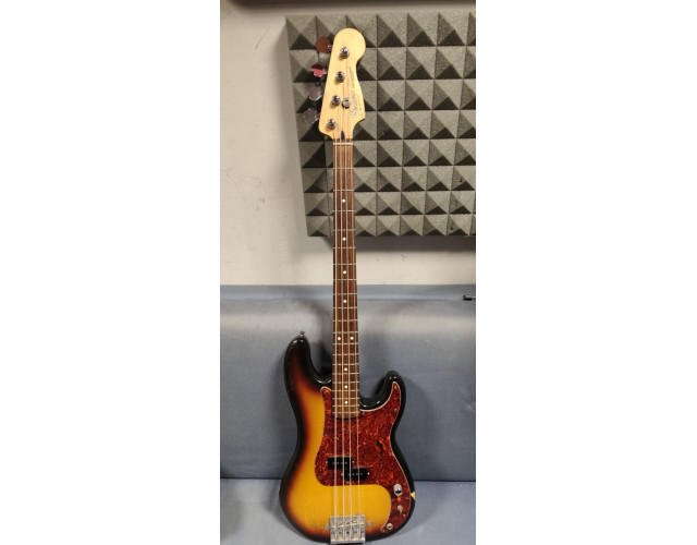 Fender Standard Precision Bass